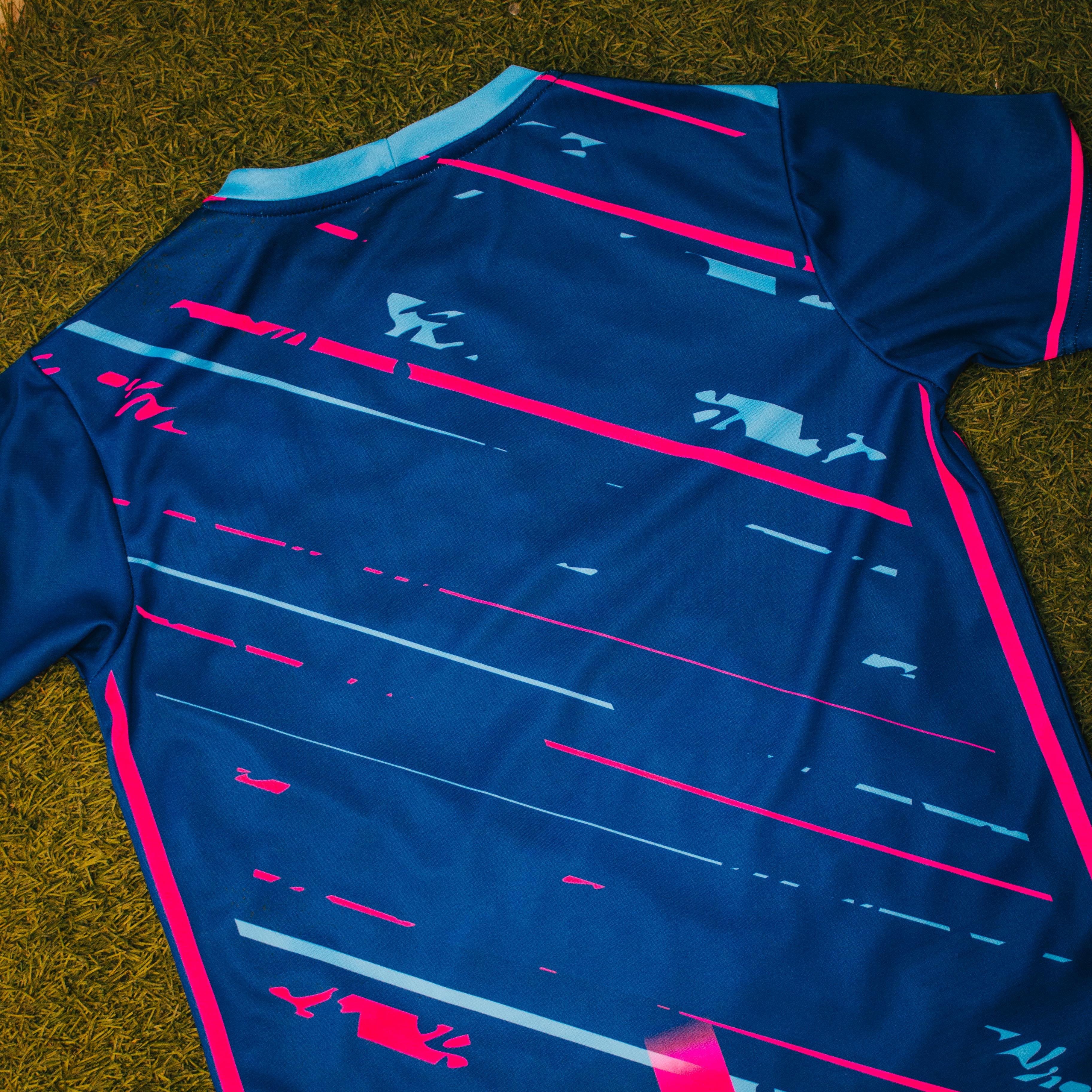 Worn by winners Jersey - Pink/Blue - Image 6